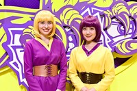 「メグ・ウガジン」こと宇賀神メグアナ（左）と「サヤ・ノムラ」こと野村彩也子アナ（右）。(c)TBS