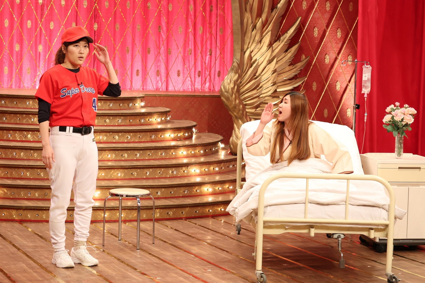 「ネタパレ」でコラボネタを繰り広げるヒコロヒー（左）と納言・薄幸（右）。(c)フジテレビ