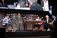 しずる池田ならぬ不良が乱入するも、リアクションメールが差し込まれてコントを遮られる。