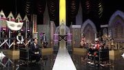 左から有吉弘行、キタキュウマン。(c)日本テレビ