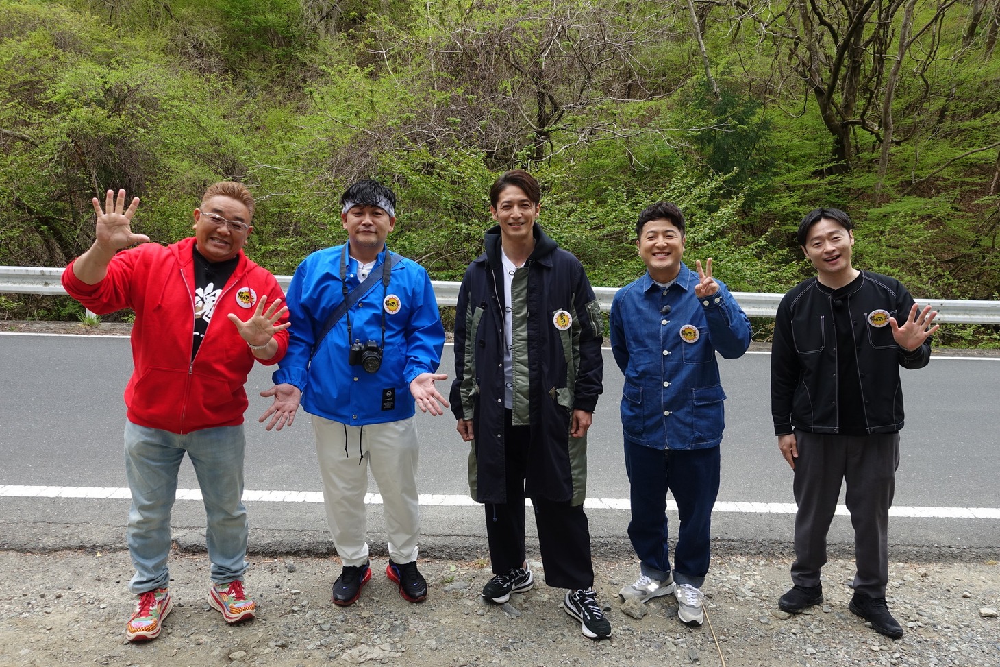 「バスサンド」に出演する（左から）サンドウィッチマン、玉木宏、和牛。(c)テレビ朝日