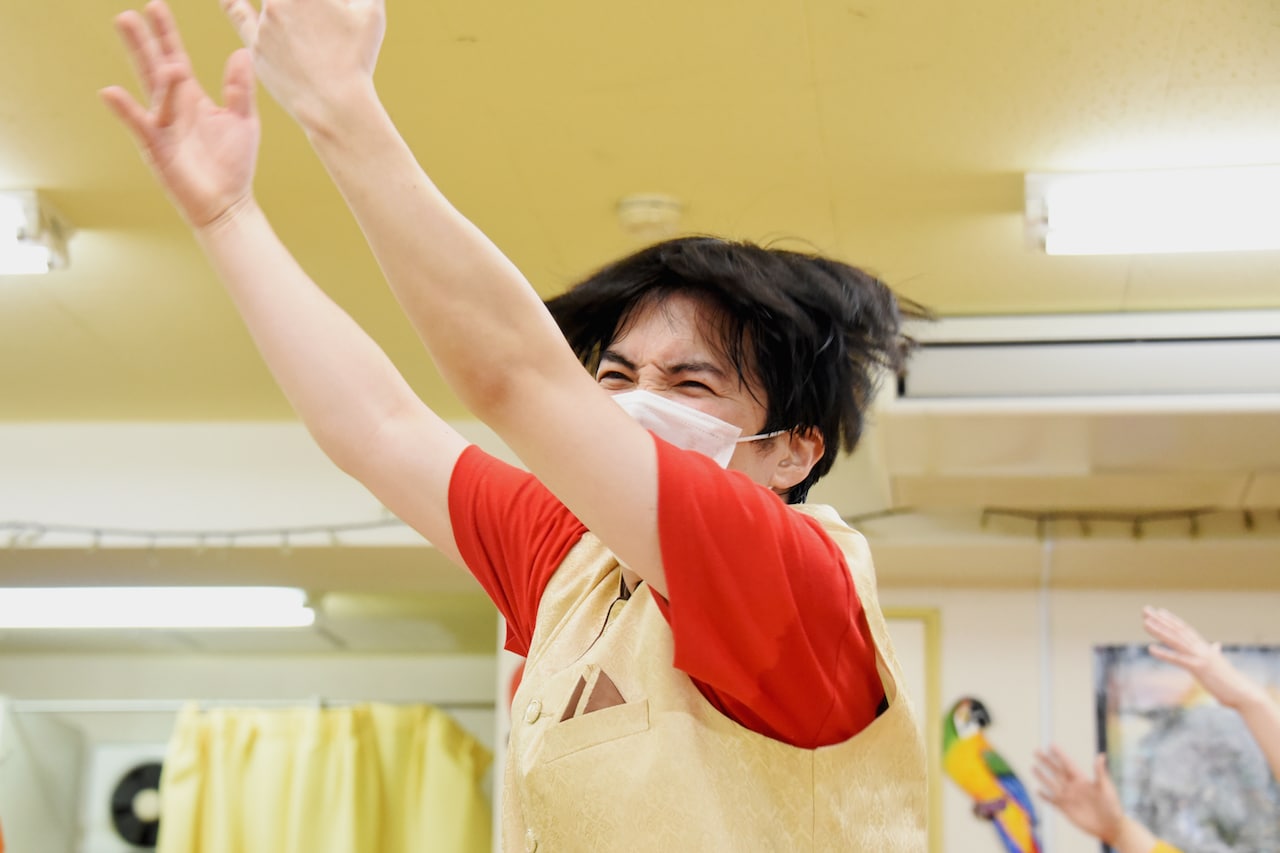 こうなりゃもう…ダンスでいい汗流すのさ！