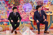 バカリズムと蛍原徹。(c)テレビ朝日