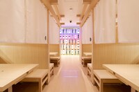 くら寿司 道頓堀店の内観。