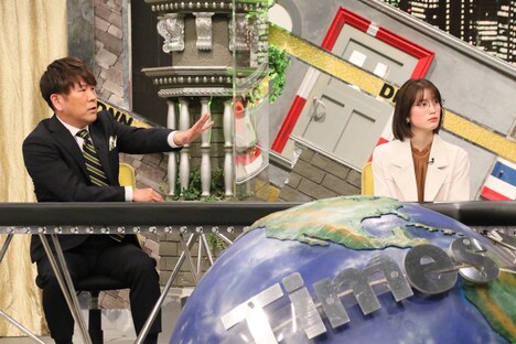FUJIWARA藤本と中村ゆりか。(c)フジテレビ