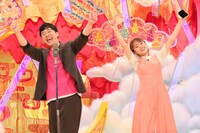 あべこうじと高橋愛。(c)フジテレビ