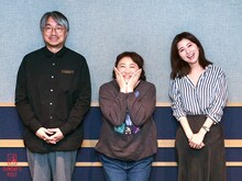 左から小山薫堂、森三中・黒沢、宇賀なつみ。