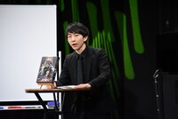 ギャルゲーを紹介するリップグリップ岩永。