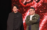 EXILEとの私服コーデ対決に臨むミキ亜生（左）と相方・昴生。(c)TBS