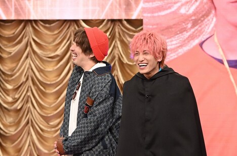 EXILEとの私服コーデ対決に臨むEXIT兼近（右）と相方りんたろー。（左）。(c)TBS