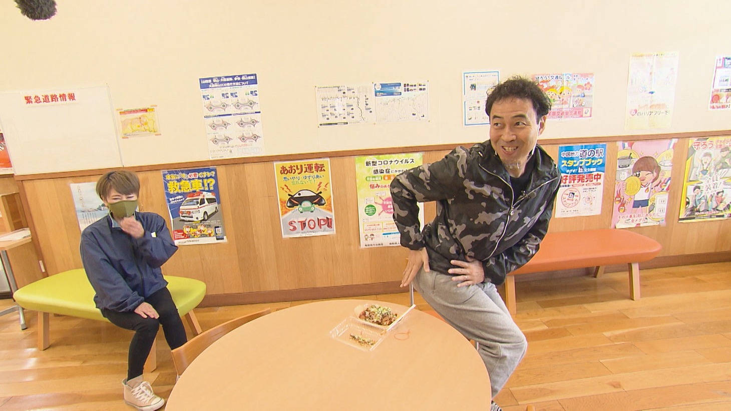 ペナルティ・ワッキー（右）(c)ABCテレビ