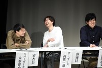 審査を務めたラバーガール大水、ザ・ギース高佐、ザ・ギース尾関（左から）。