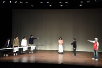 揉めるトンツカタンと審査員たち。