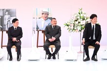 左からすっちー、川畑泰史、小籔千豊。(c)MBS