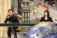 （左から）次長課長・河本、北乃きい。(c)フジテレビ