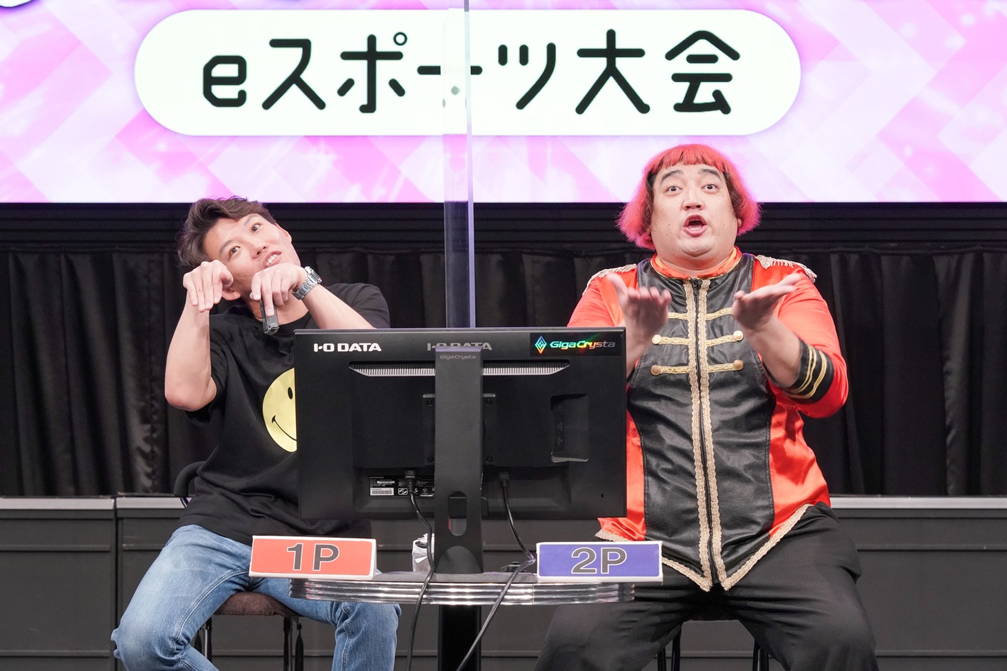 ジャングルポケットおたけ（左）とデッカチャン（右）。