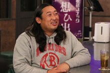 ゲストのロバート秋山。