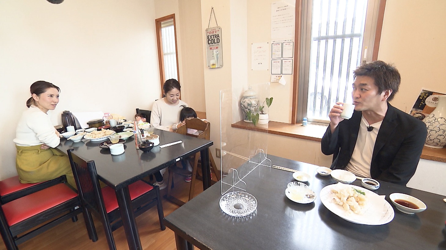 平成ノブシコブシ徳井（右端）(c)ABCテレビ