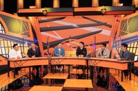 「お笑い実力刃」に出演する（左から）アンタッチャブル山崎、サンドウィッチマン、パンクブーブー、アンタッチャブル柴田。(c)テレビ朝日