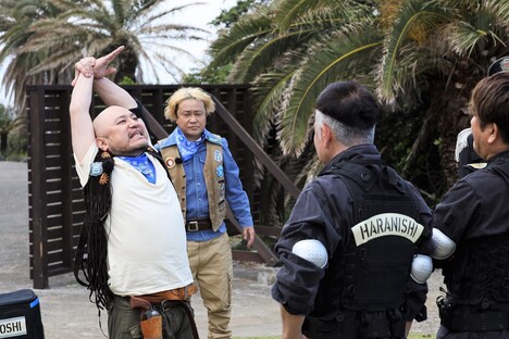 （左から）ハリウッドザコシショウ、永野、FUJIWARA。(c)フジテレビ