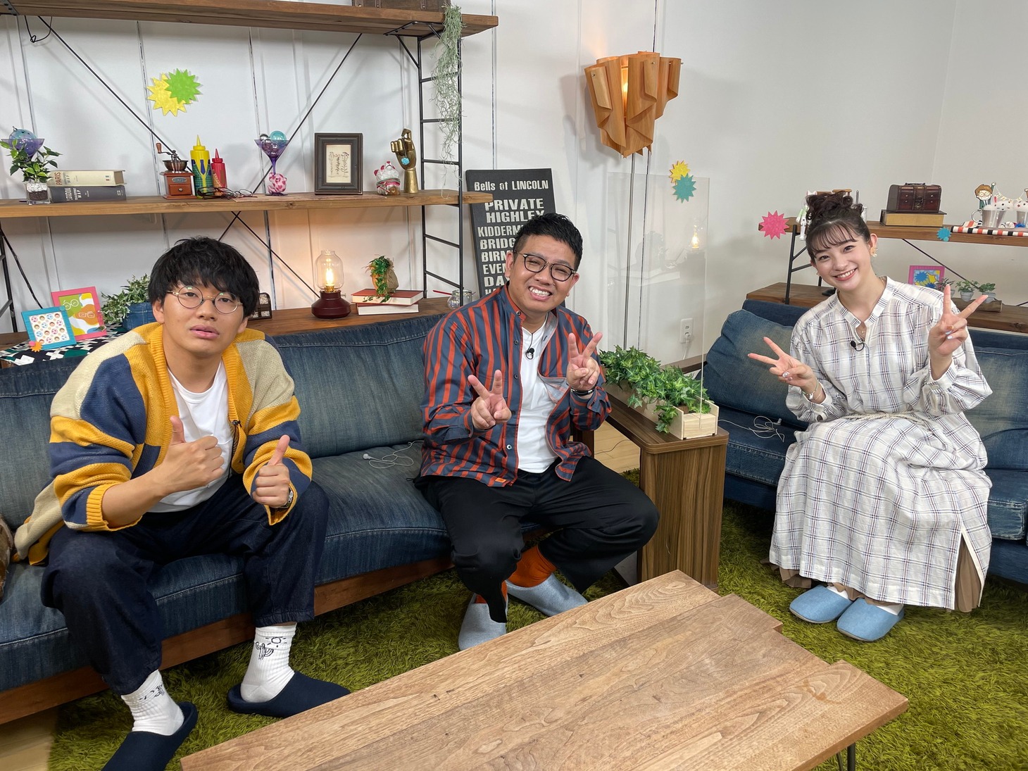 MCのミキとゲストの足立梨花。(c)CBC