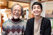 やべみつのり(左)とカラテカ矢部(右)親子。(c)新潮社