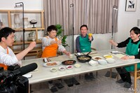 左から和牛、かまいたち。