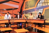 「お笑い実力刃」に出演する（左から）なすなかにし、秋元真夏、アンタッチャブル柴田。(c)テレビ朝日