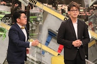 ビビる大木と竹内涼真。(c)フジテレビ