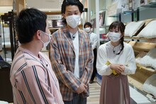 「霜降り明星のあてみなげ」のワンシーン。(c)静岡朝日テレビ