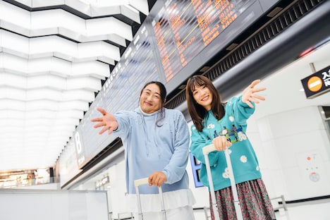 左から藤原采、永野芽郁。