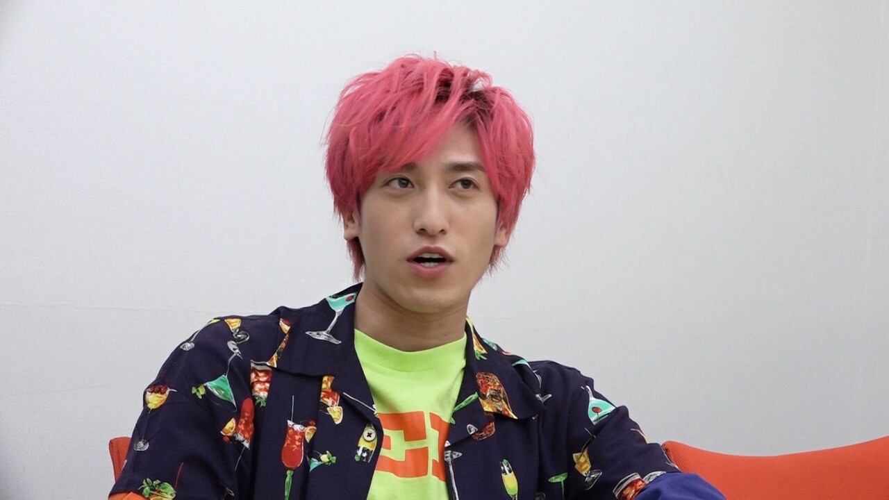 EXIT兼近が“芸能界ピンク男子”としてのこだわり熱く語る
