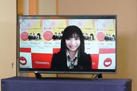 リモートで出席したNMB48の梅山恋和。
