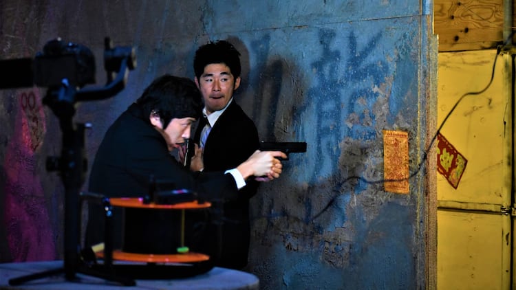しずるが本格銃アクション キングオブコント決勝ネタ 突入 映像化 動画あり コメントあり お笑いナタリー