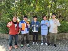 「帰れマンデー見っけ隊!!」に出演する（左から）サンドウィッチマン、白濱亜嵐、ナイツ。(c)テレビ朝日