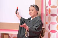 俳人の夏井いつき。