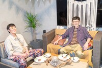 左からロバート山本、ロバート馬場。(c)メ～テレ