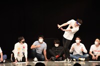 20歳になったかたつむり林の娘と戦うインポッシブル井元。