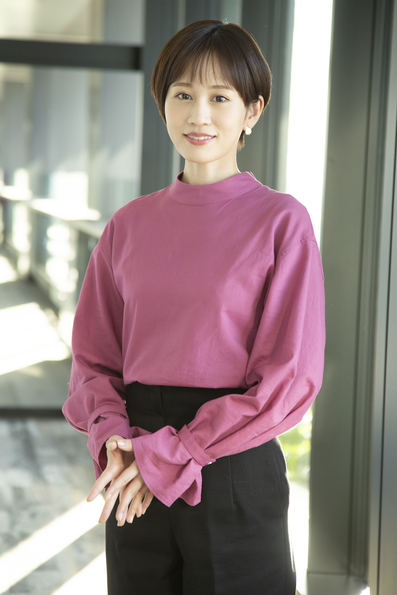萩尾千尋役の前田敦子。
