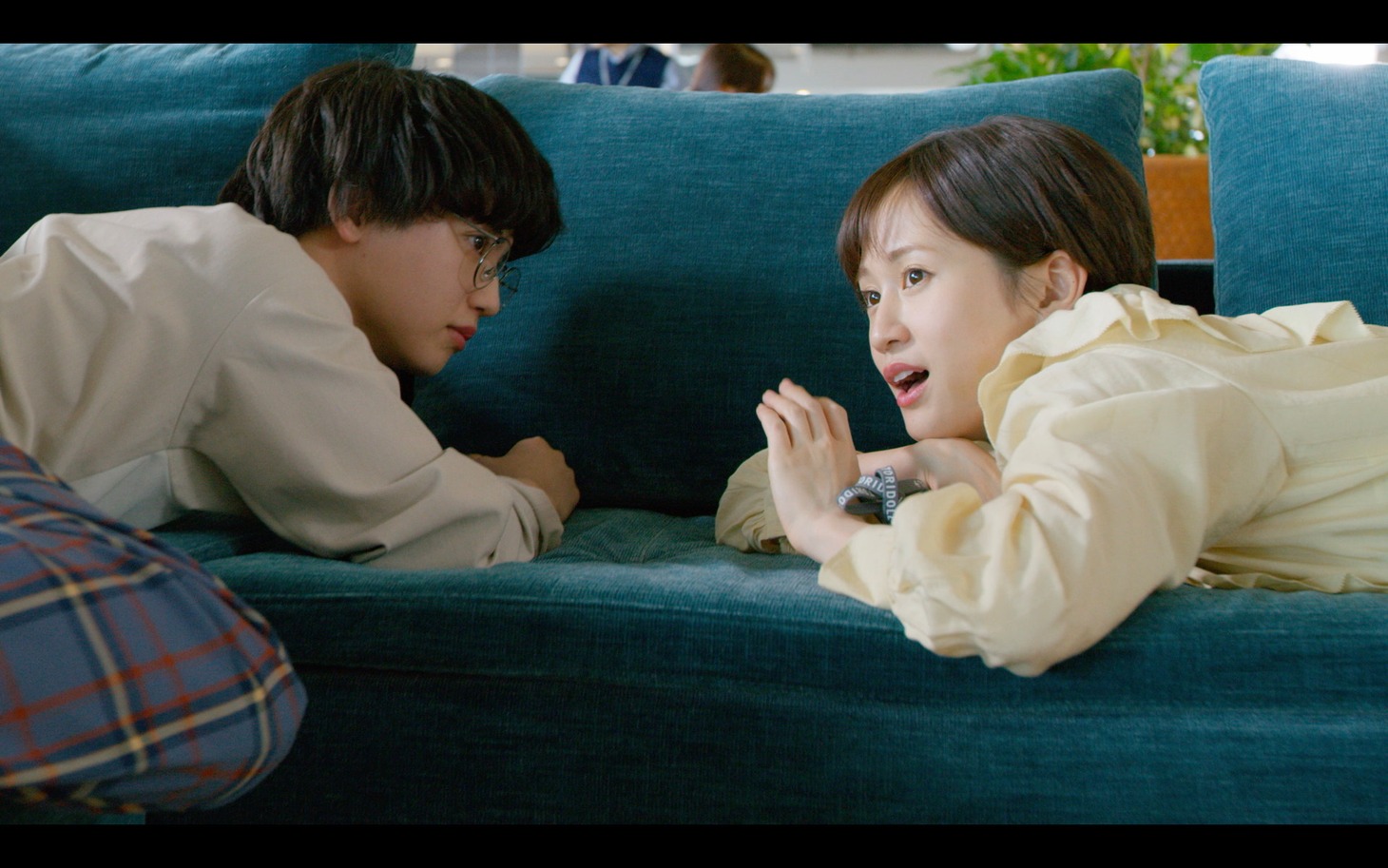 Webドラマ「麺と千尋の並行世界」より。