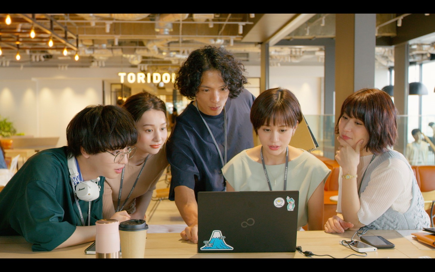 Webドラマ「麺と千尋の並行世界」より。