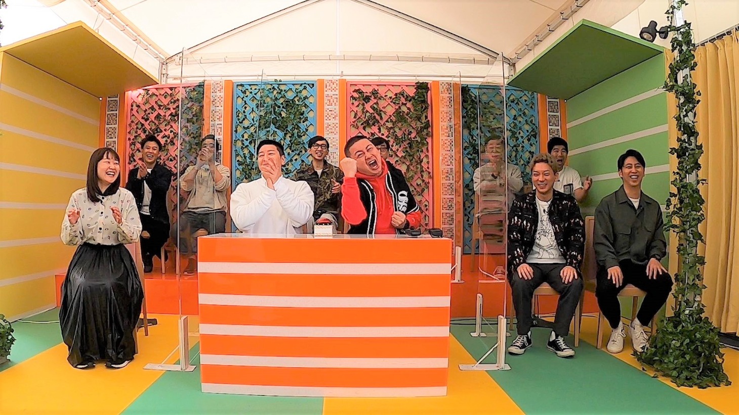 「日バラ8『いきなり日本を笑わせろ！』」のワンシーン。(c)フジテレビ