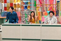 （左から）有吉弘行、みちょぱ、宮下草薙・草薙。(c)テレビ朝日