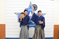 横浜DeNAベイスターズ「交流戦 SERIES 2021」応援隊長のすゑひろがりず。