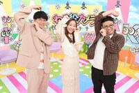 ミキと指原莉乃（中央）。(c)TBS
