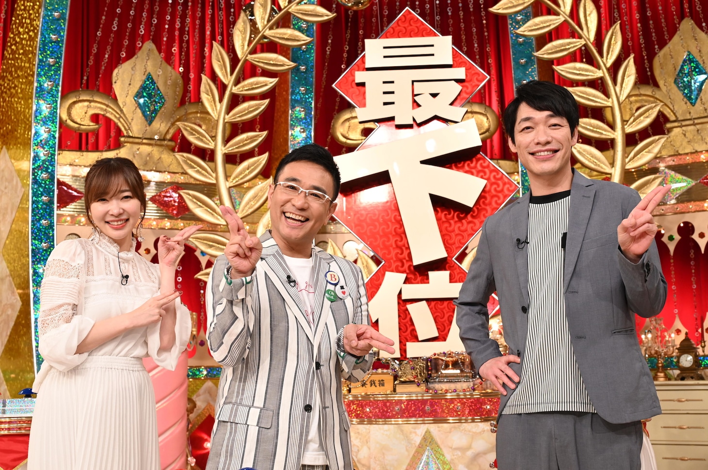 左から指原莉乃、八嶋智人、麒麟・川島。(c)読売テレビ