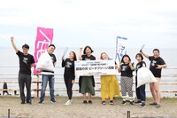 「幕張ビーチクリーン活動」の様子。
