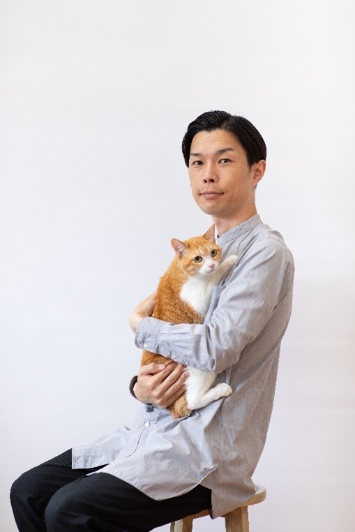 「略し方はお任せ」ハライチ岩井新作エッセイ集のタイトル決定、帯1位も発表