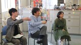 左から井下好井・好井、佐藤二朗、山本美月。