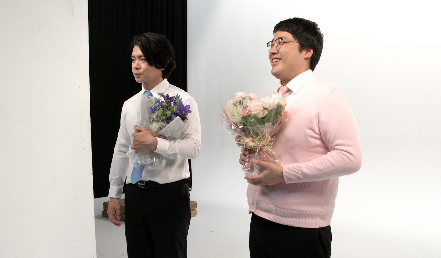 撮影中のマヂカルラブリー。